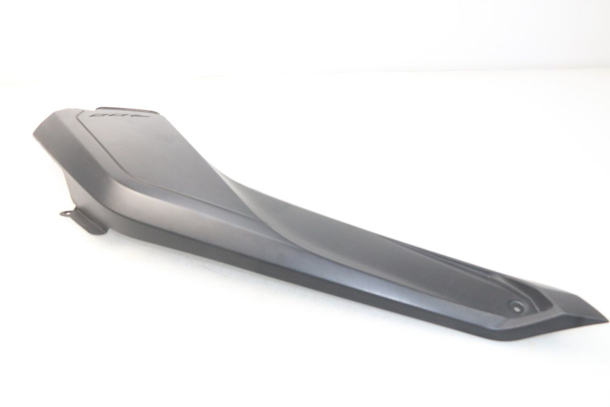 photo de LEFT MIDDLE FLOOR PANEL YAMAHA YP X-MAX XMAX 400 (2014 - 2017)