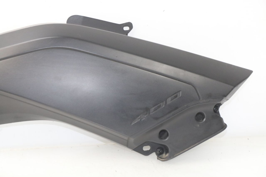 photo de LEFT MIDDLE FLOOR PANEL YAMAHA YP X-MAX XMAX 400 (2014 - 2017)