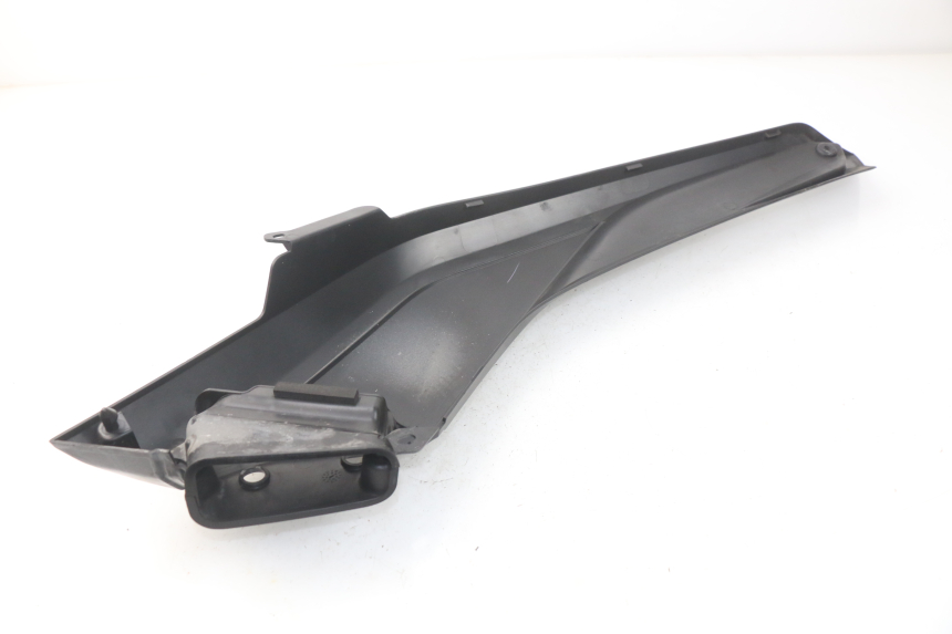 photo de LEFT MIDDLE FLOOR PANEL YAMAHA YP X-MAX XMAX 400 (2014 - 2017)