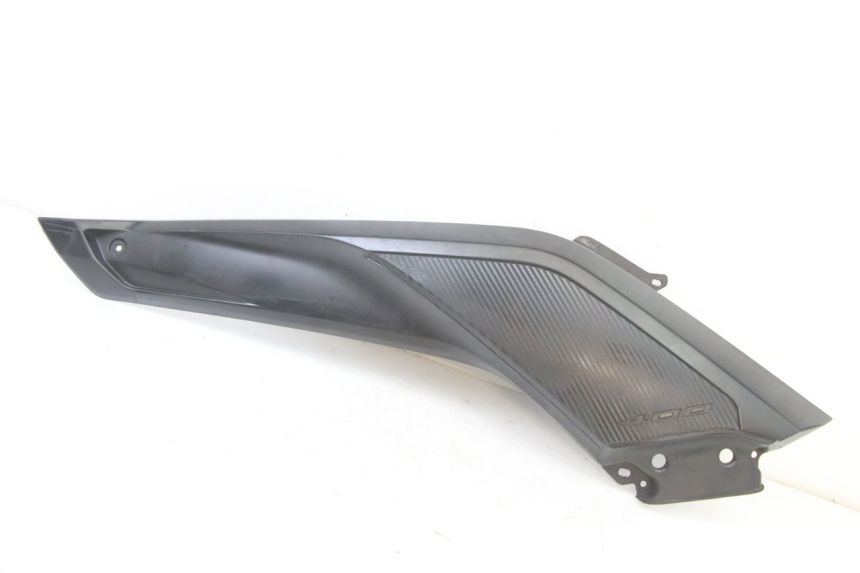 photo de LEFT MIDDLE FLOOR PANEL YAMAHA YP X-MAX XMAX 400 (2014 - 2017)