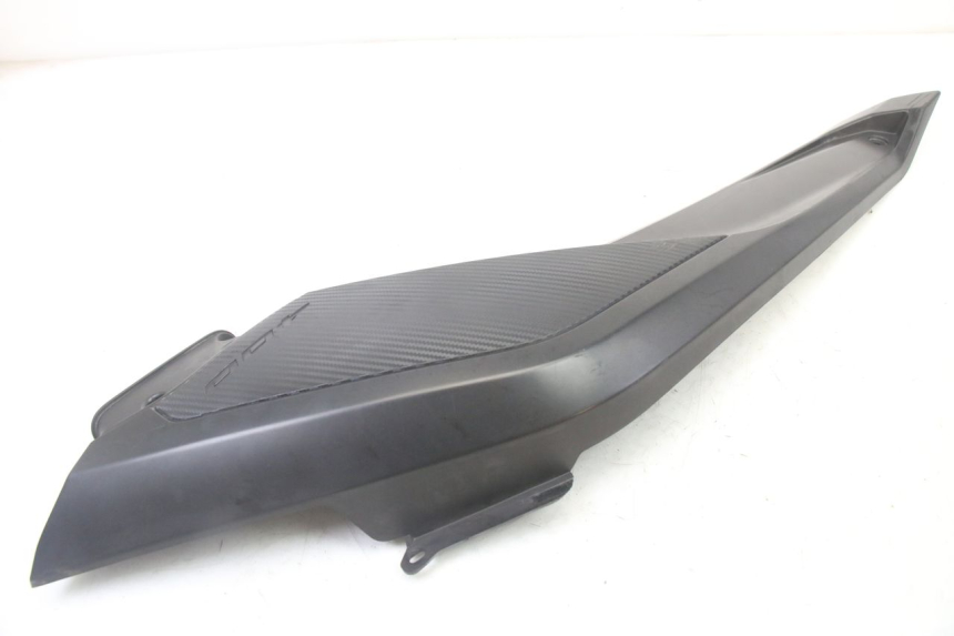 photo de LEFT MIDDLE FLOOR PANEL YAMAHA YP X-MAX XMAX 400 (2014 - 2017)
