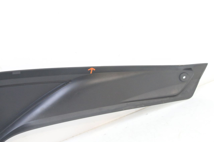 photo de LEFT MIDDLE FLOOR PANEL YAMAHA YP X-MAX XMAX 400 (2014 - 2017)
