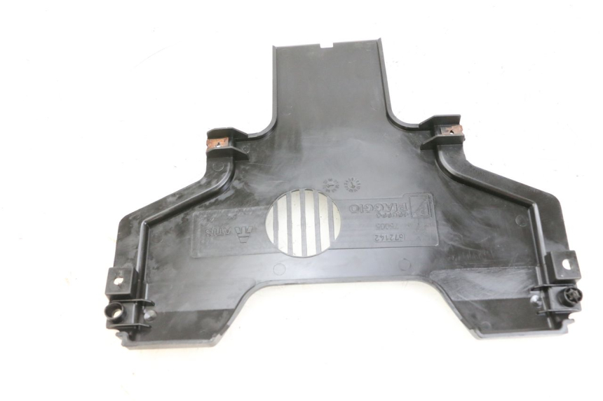 photo de MIDDLE FLOOR PANEL PIAGGIO MP3 HPE 350 (2018 - 2020) - Component detail