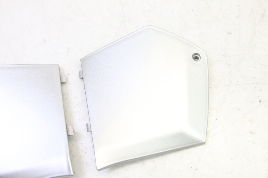 photo de FOOTREST JUNCTION PIAGGIO MP3 RL 250 (2007 - 2010)