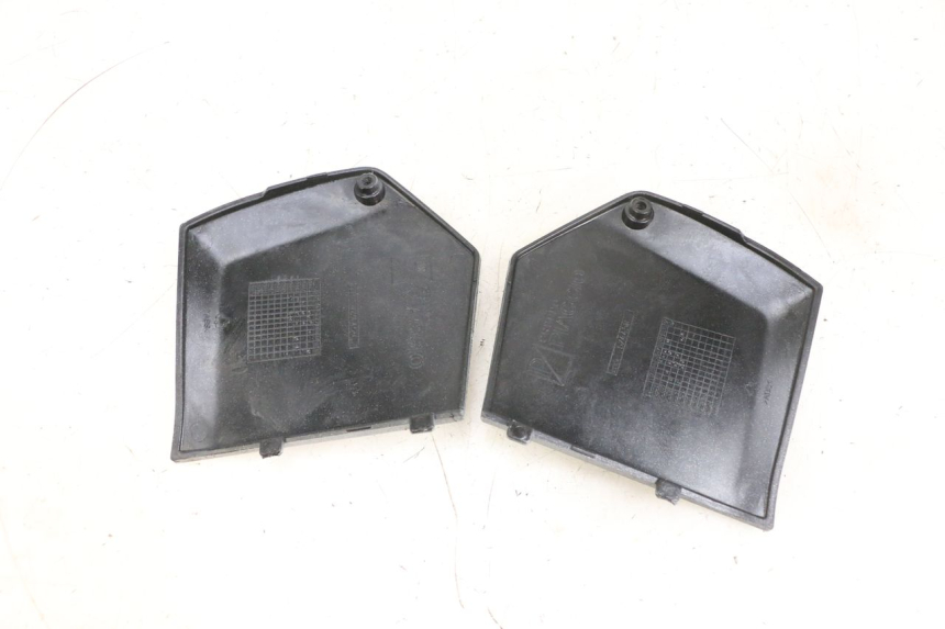 photo de FOOTREST JUNCTION PIAGGIO MP3 RL 250 (2007 - 2010) - Technical close-up