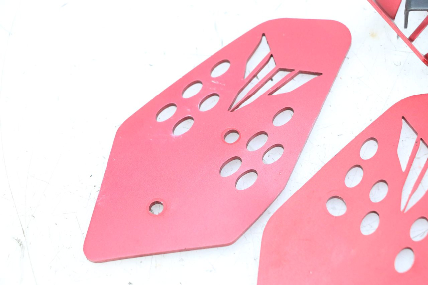 photo de MIDDLE FLOOR PANEL YAMAHA MT-07 MT07 ABS 700 (2018 - 2020) - Zoom on usage condition