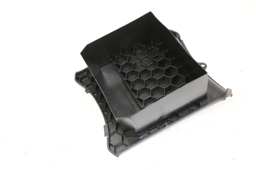 photo de MIDDLE FLOOR PANEL YAMAHA NEO'S CORE 1 (2022 - 2026) - Component detail