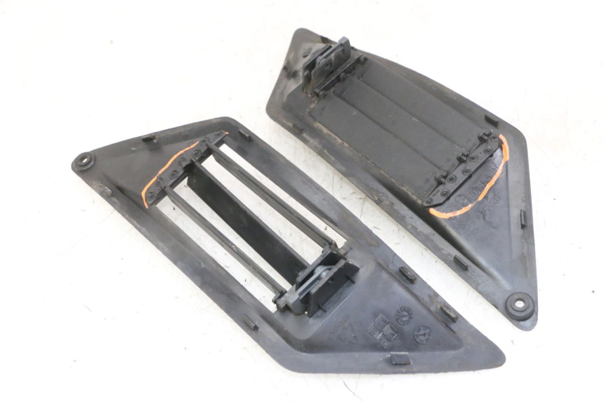 photo de MIDDLE FLOOR PANEL GILERA NEXUS 125 (2009 - 2013)