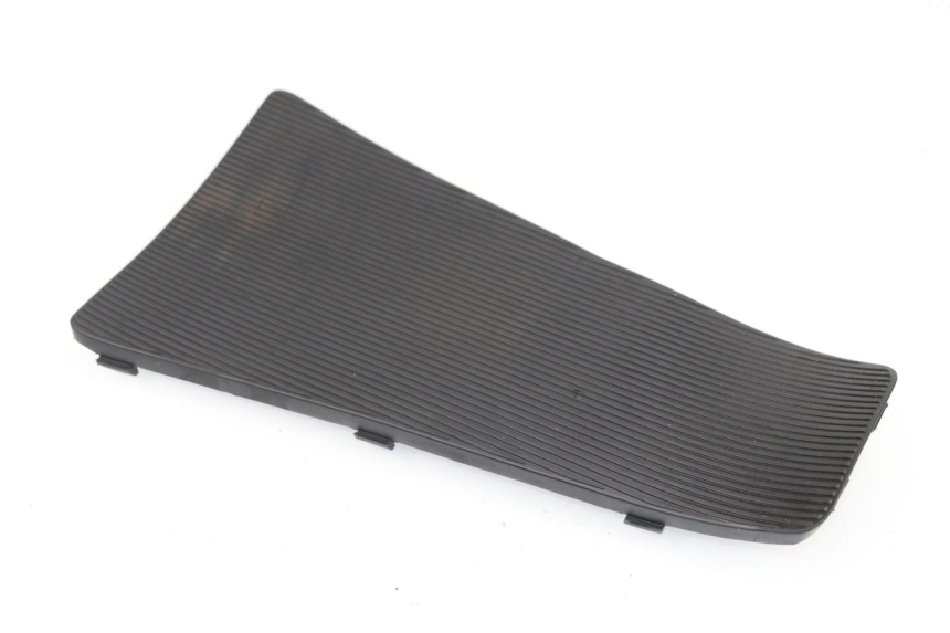 photo de FOOTREST JUNCTION PIAGGIO VESPA S 2T 50 (2007 - 2014)