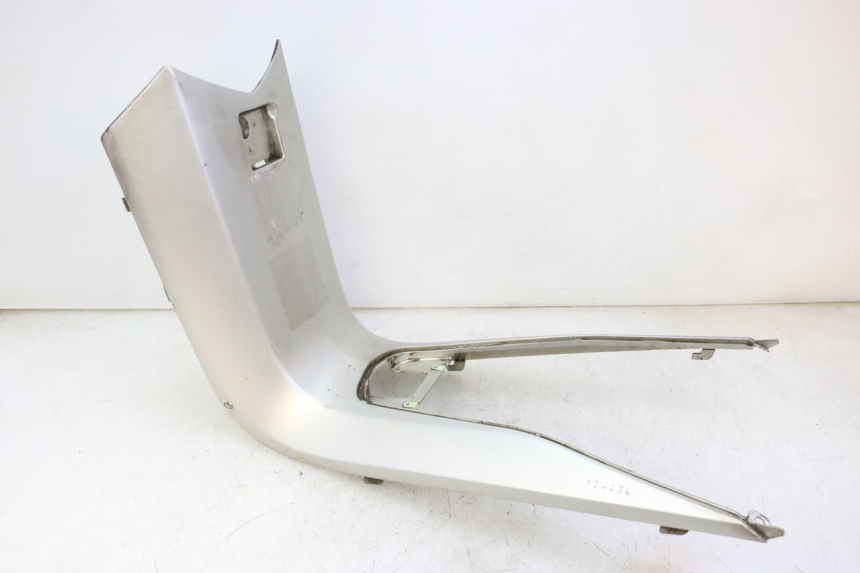 photo de MIDDLE FLOOR PANEL PEUGEOT SATELIS 125 (2006 - 2009)