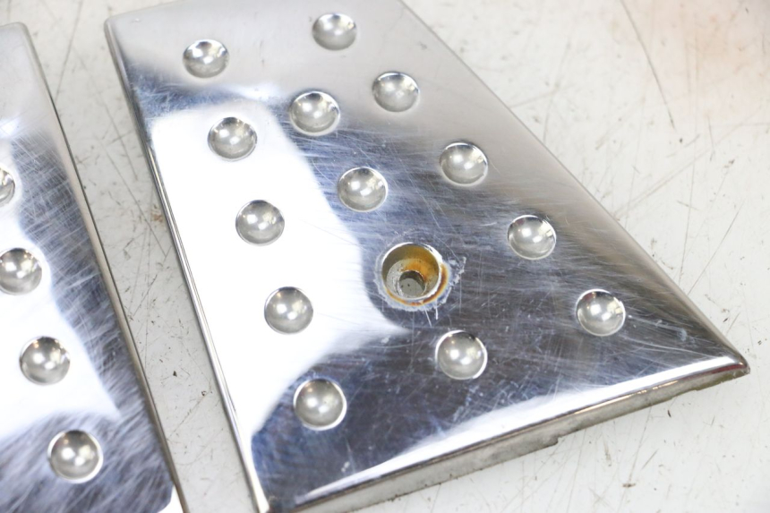 photo de FOOTREST JUNCTION PIAGGIO X8 125 (2004 - 2007) - Technical close-up