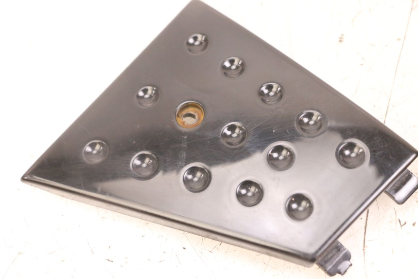 photo de FOOTREST JUNCTION PIAGGIO XEVO - X EVO 125 (2007 - 2016) - Alternative perspective