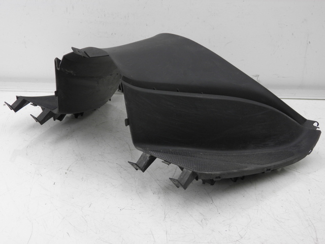 photo de MIDDLE FLOOR PANEL YAMAHA YP MAJESTY 125 (2007 - 2010)