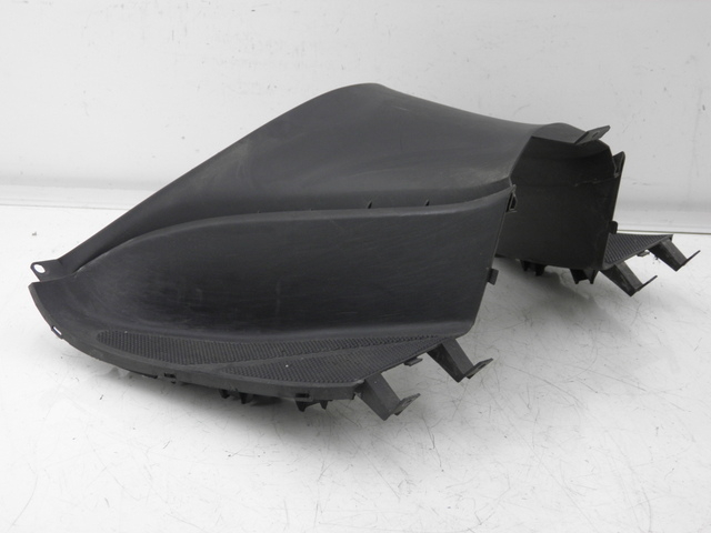 photo de MIDDLE FLOOR PANEL YAMAHA YP MAJESTY 125 (2007 - 2010)