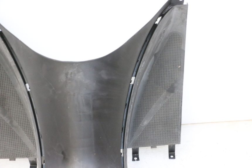 photo de MIDDLE FLOOR PANEL YAMAHA YP MAJESTY 125 (2007 - 2010)