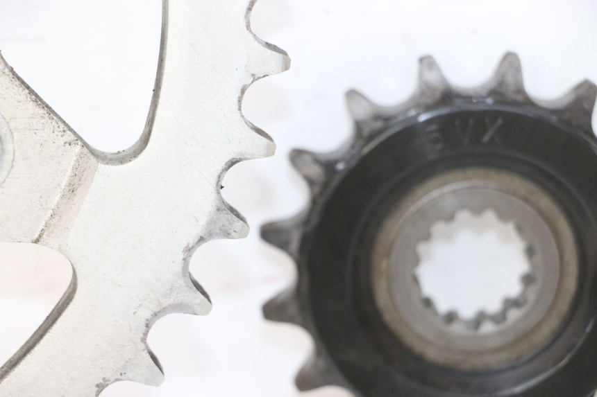 photo de CHAIN SPROCKET KIT YAMAHA FZ6 FAZER S2 600 (2007 - 2011)