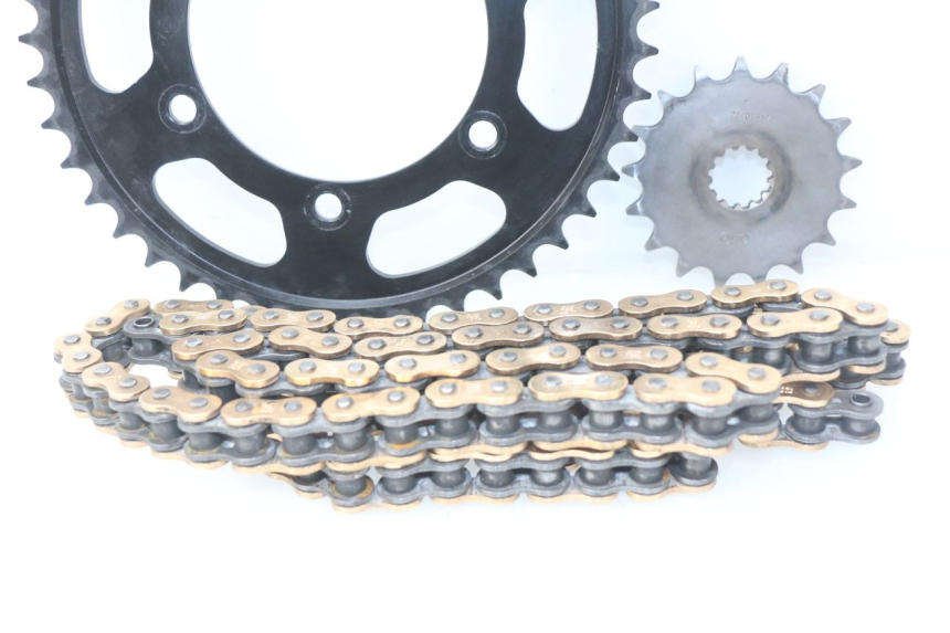 photo de CHAIN SPROCKET KIT SUZUKI GSX-R GSXR 750 (2011 - 2016)