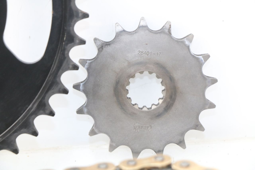 photo de CHAIN SPROCKET KIT SUZUKI GSX-R GSXR 750 (2011 - 2016)