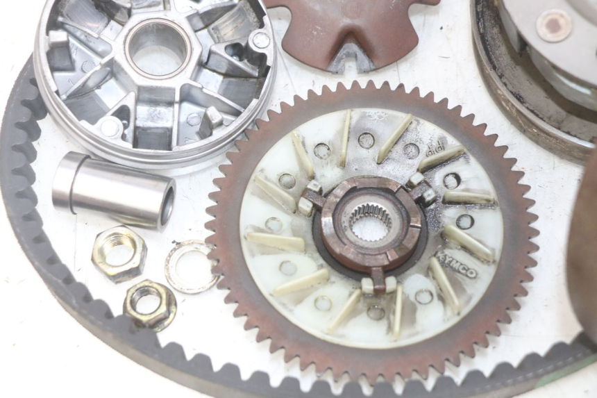 photo de CLUTCH VARIATOR KIT KYMCO AGILITY 4T 50 (2005 - 2018)