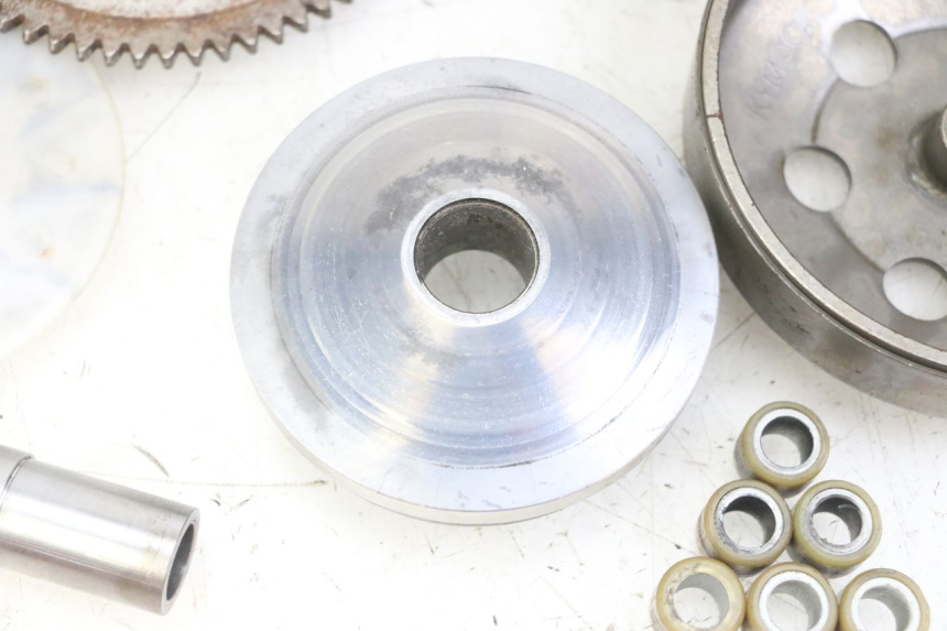 photo de CLUTCH VARIATOR KIT KYMCO AGILITY 4T 50 (2005 - 2018)
