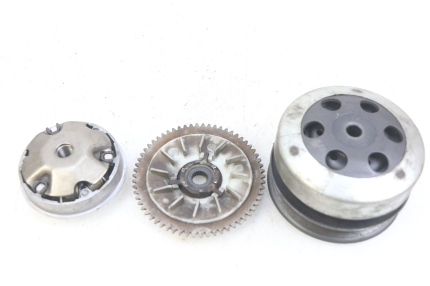 photo de CLUTCH VARIATOR KIT UNIVERSAL BIKE RETRO 50 (2019 - 2023)