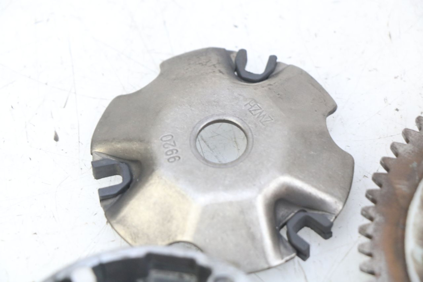 photo de CLUTCH VARIATOR KIT UNIVERSAL BIKE RETRO 50 (2019 - 2023)