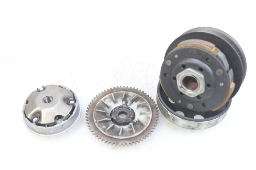 photo de CLUTCH VARIATOR KIT UNIVERSAL BIKE RETRO 50 (2019 - 2023)