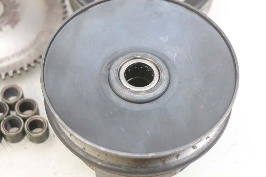 photo de CLUTCH VARIATOR KIT UNIVERSAL BIKE RETRO 50 (2019 - 2023)