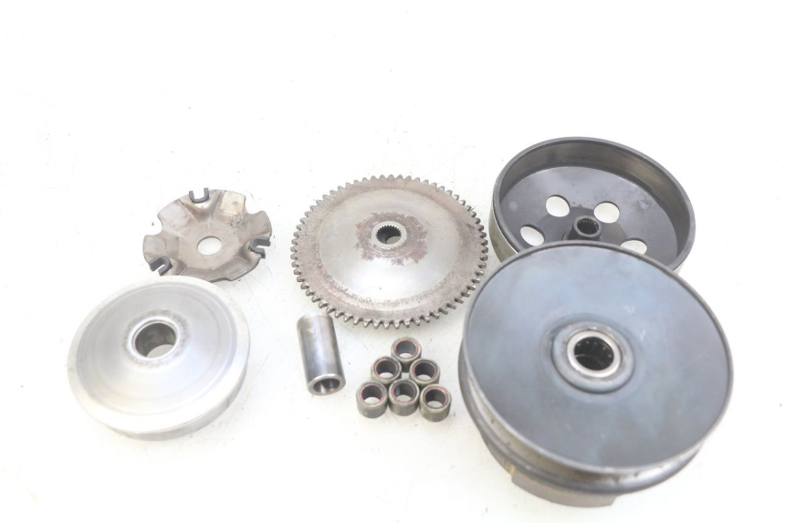 photo de CLUTCH VARIATOR KIT UNIVERSAL BIKE RETRO 50 (2019 - 2023)