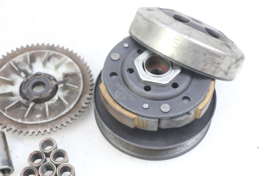 photo de CLUTCH VARIATOR KIT UNIVERSAL BIKE RETRO 50 (2019 - 2023)