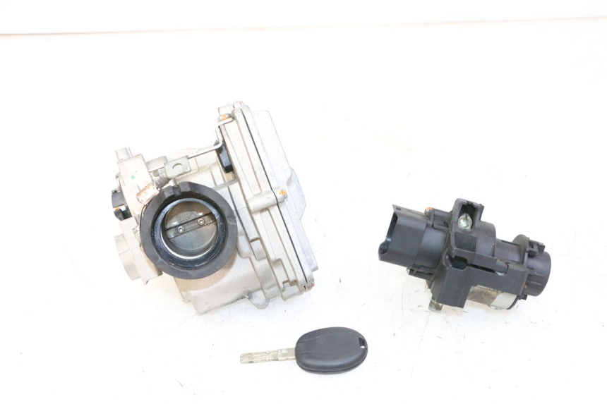photo de LOCK SET KEY ECU PIAGGIO MP3 500 (2014 - 2016)