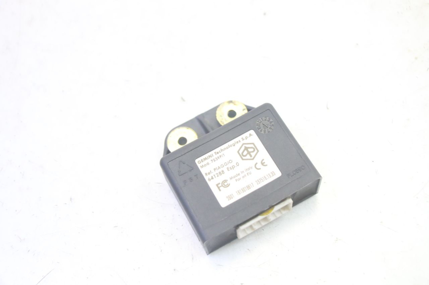 photo de LOCK SET KEY ECU PIAGGIO MP3 RL 250 (2007 - 2010) - Supplementary product photo