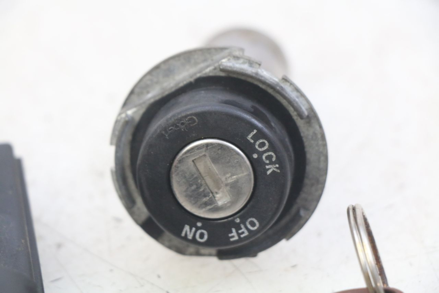 photo de LOCK KEY CDI IGNITION SWITCH KIT PIAGGIO X9 EVOLUTION 125 (2003 - 2007)