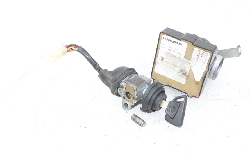photo de LOCK SET KEY ECU PEUGEOT SATELIS 125 (2013 - 2018) - Alternative angle