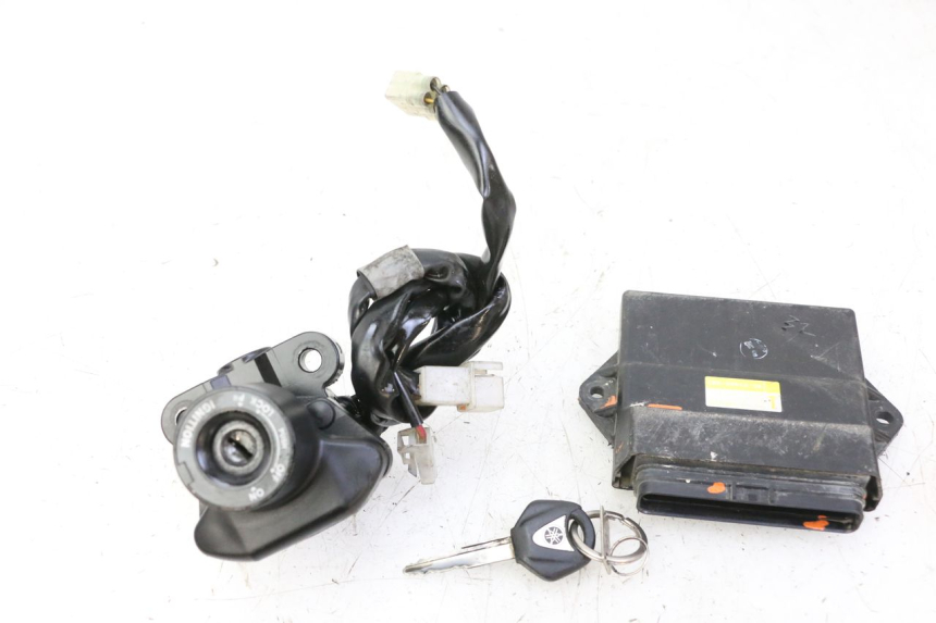 photo de LOCK KEY CDI IGNITION SWITCH KIT YAMAHA TDM ABS 900 (2002 - 2014)