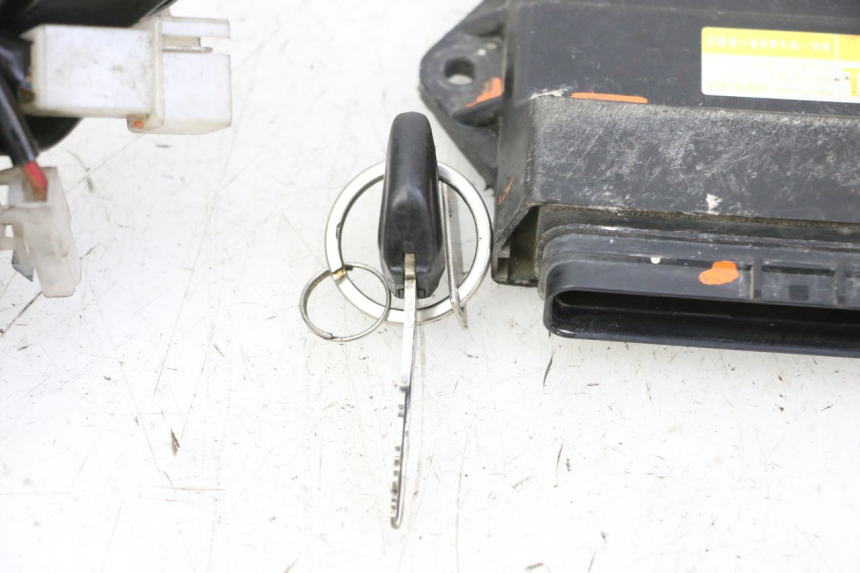 photo de LOCK KEY CDI IGNITION SWITCH KIT YAMAHA TDM ABS 900 (2002 - 2014)