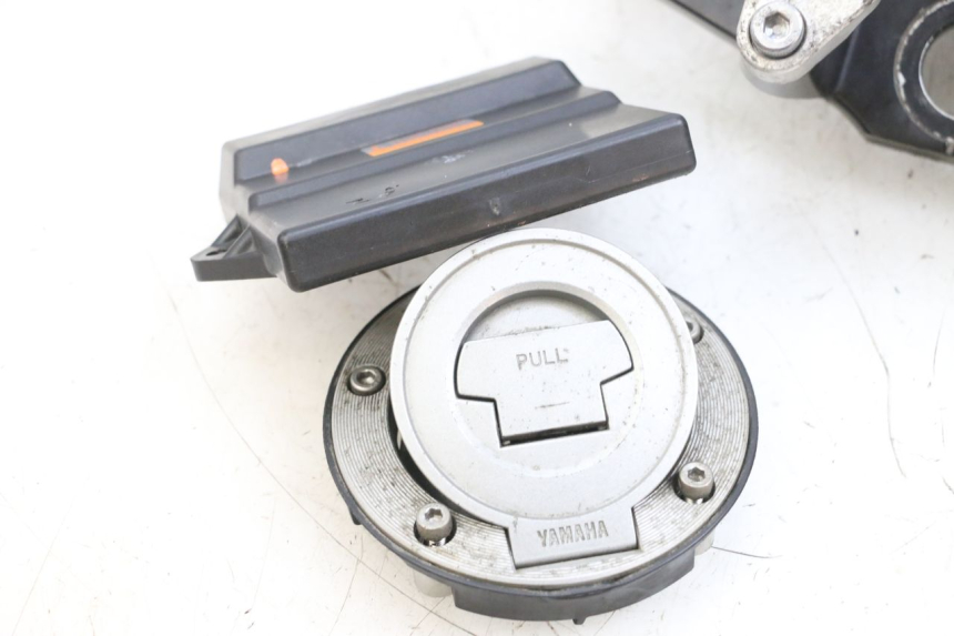 photo de LOCK KEY CDI IGNITION SWITCH KIT YAMAHA TDM ABS 900 (2002 - 2014)