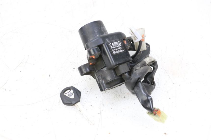 photo de LOCK SET KEY ECU YAMAHA TDM ABS 900 (2002 - 2014) - Fixing points details