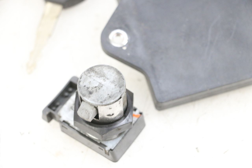 photo de LOCK KEY CDI IGNITION SWITCH KIT YAMAHA X-MAX XMAX 125 (2010 - 2014)