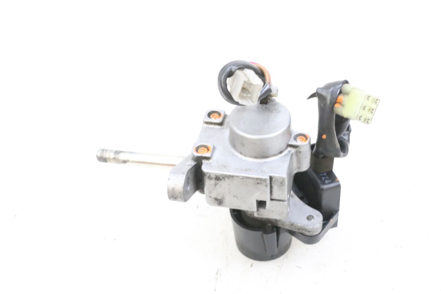 photo de LOCK KEY CDI IGNITION SWITCH KIT YAMAHA XMAX X-MAX 125 (2006 - 2009) - Surface and material condition