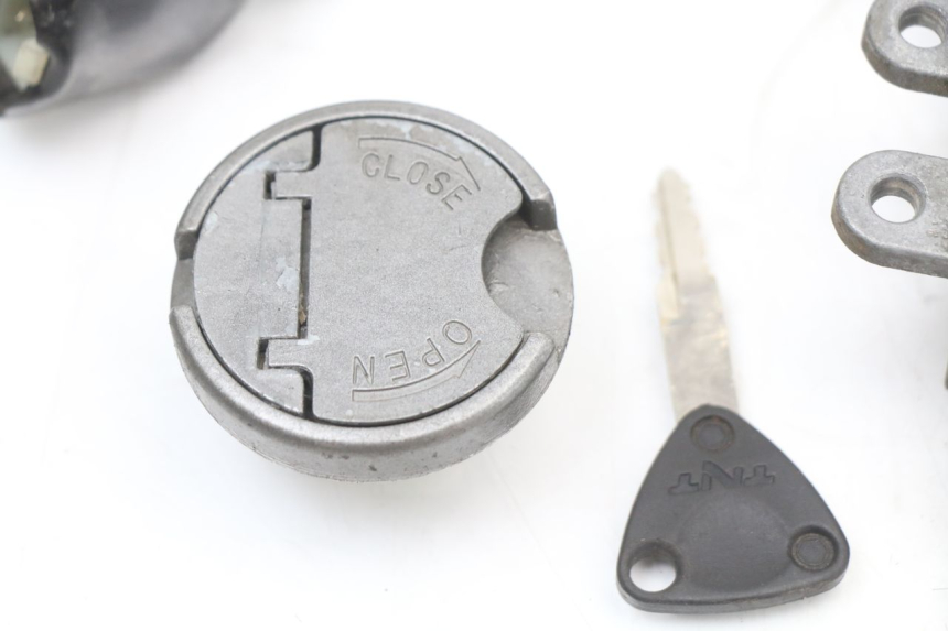 photo de LOCK SET KEY TNT MOTOR BOSTON 4T 50 (2018 - 2025)