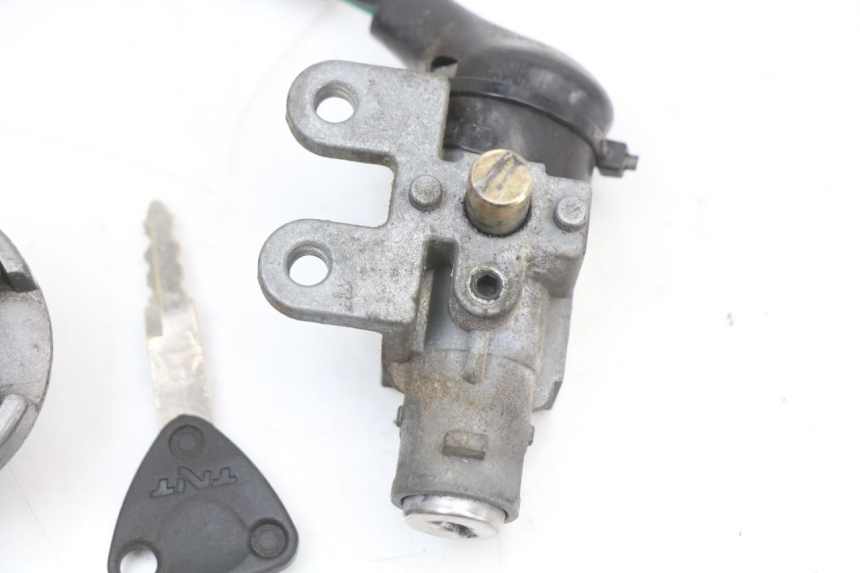 photo de LOCK SET KEY TNT MOTOR BOSTON 4T 50 (2018 - 2025)