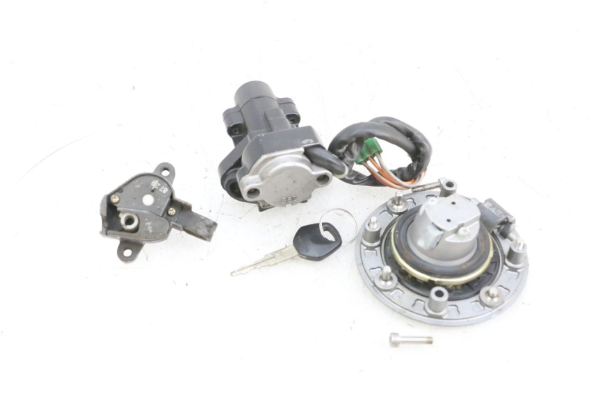 photo de LOCK SET KEY SUZUKI GSF N BANDIT 600 (1996 - 1999) - Technical close-up