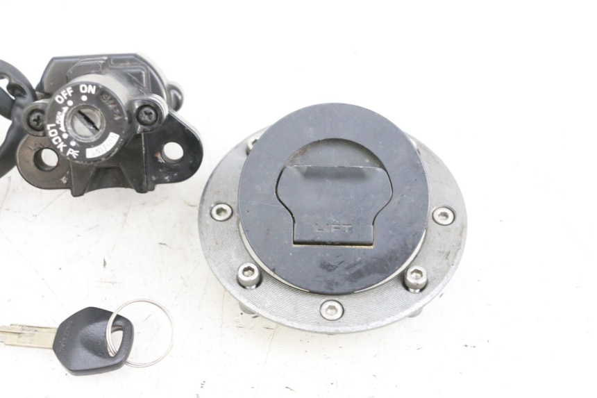 photo de LOCK SET KEY SUZUKI GSF N BANDIT 600 (1996 - 1999) - Surface and material condition