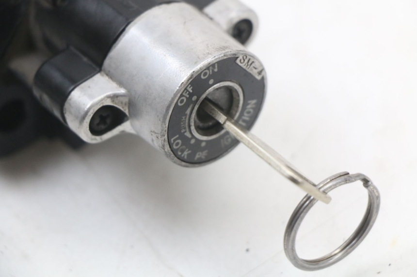 photo de LOCK SET KEY SUZUKI GZ MARAUDER 125 (1998 - 2004)