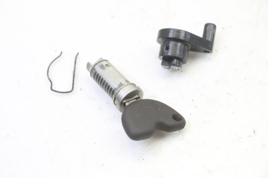 photo de LOCK SET KEY PIAGGIO LIBERTY 4T 50 (2009 - 2015)