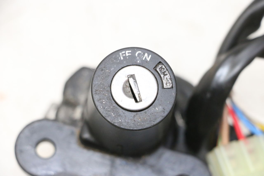 photo de LOCK SET KEY TRIUMPH SPRINT 900 (1995 - 1998)