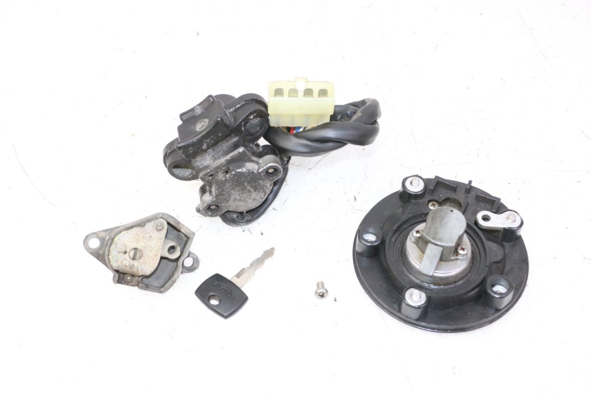 photo de LOCK SET KEY TRIUMPH SPRINT 900 (1995 - 1998)