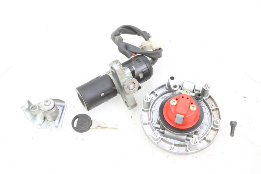 photo de LOCK SET KEY YAMAHA TZR 50 (2008 - 2016) - Fixing points details