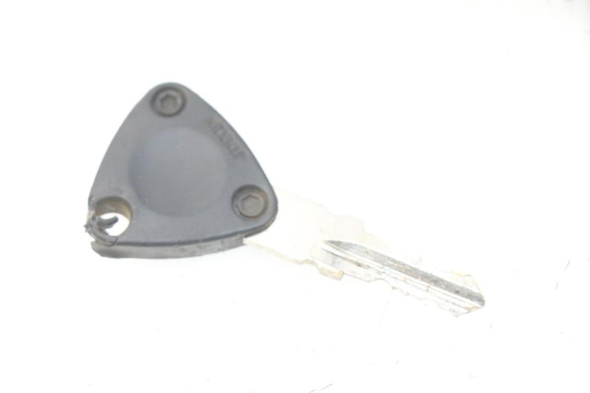 photo de LOCK SET KEY YAMAHA YP MAJESTY 125 (1998 - 2001) - Fixing points details